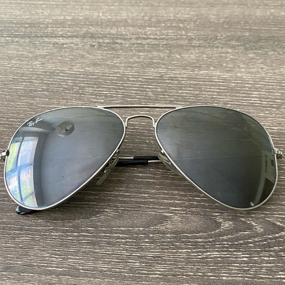 Ray Ban Aviators - Picture 2 of 4